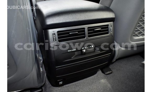 Acheter Import Voiture Toyota Land Cruiser Noir à Import - Dubai, Benin Acheter Import Voiture Toyota Land Cruiser Noir à Import - Dubai, Benin