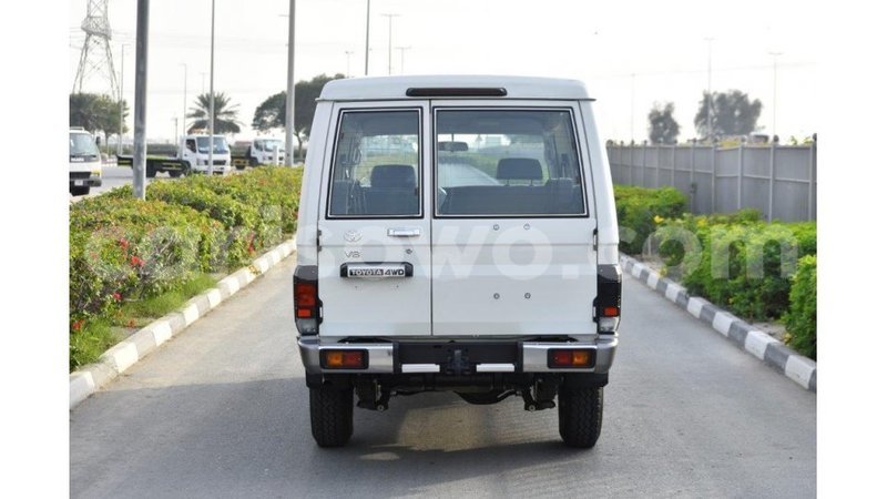 Big with watermark toyota land cruiser benin import dubai 7142