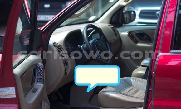 Sayi Na hannu Ford Escape Red Mota in Cotonou a Benin Sayi Na hannu Ford Escape Red Mota in Cotonou a Benin