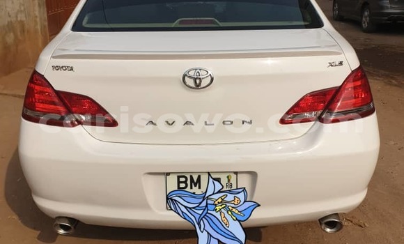 Buy Used Toyota Avalon White Car in Cotonou in Benign Buy Used Toyota Avalon White Car in Cotonou in Benign