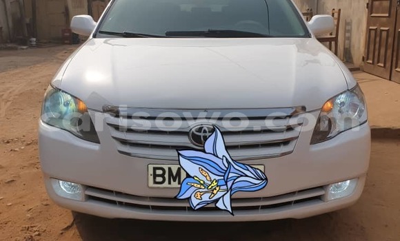 Buy Used Toyota Avalon White Car in Cotonou in Benign Buy Used Toyota Avalon White Car in Cotonou in Benign