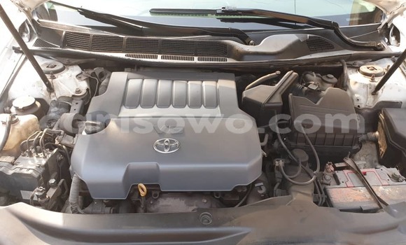 Buy Used Toyota Avalon White Car in Cotonou in Benign Buy Used Toyota Avalon White Car in Cotonou in Benign