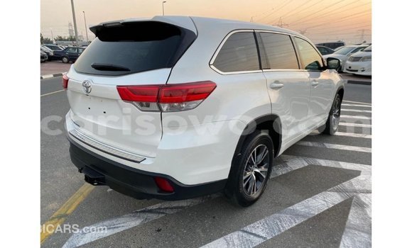 Buy Import Toyota Highlander White Car in Import - Dubai in Benign Buy Import Toyota Highlander White Car in Import - Dubai in Benign
