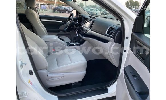 Buy Import Toyota Highlander White Car in Import - Dubai in Benign Buy Import Toyota Highlander White Car in Import - Dubai in Benign
