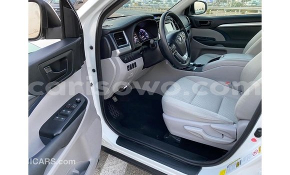Buy Import Toyota Highlander White Car in Import - Dubai in Benign Buy Import Toyota Highlander White Car in Import - Dubai in Benign