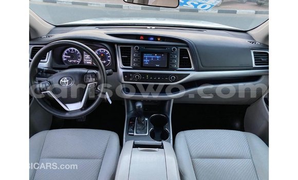 Buy Import Toyota Highlander White Car in Import - Dubai in Benign Buy Import Toyota Highlander White Car in Import - Dubai in Benign