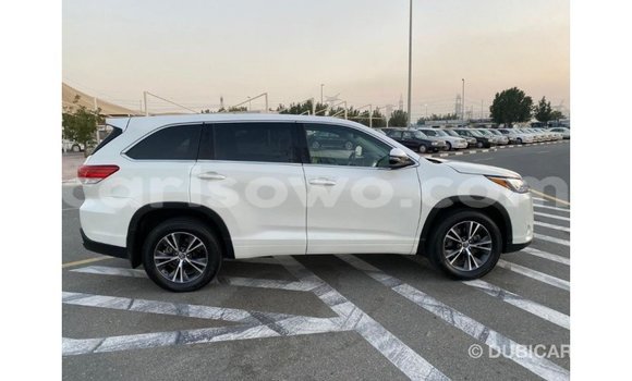 Buy Import Toyota Highlander White Car in Import - Dubai in Benign Buy Import Toyota Highlander White Car in Import - Dubai in Benign
