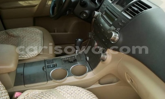 Buy Used Toyota Highlander Green Car in Cotonou in Benign Buy Used Toyota Highlander Green Car in Cotonou in Benign