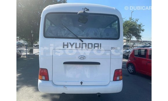 Ra Imported Hyundai Chorus funfun Ọkọ̀ akẹ́rù ńlá in Import - Dubai ni Benin Ra Imported Hyundai Chorus funfun Ọkọ̀ akẹ́rù ńlá in Import - Dubai ni Benin