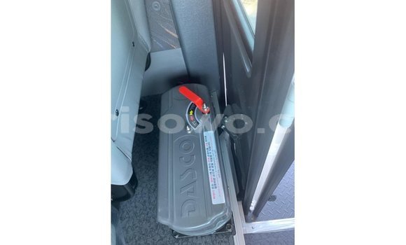 Ra Imported Hyundai Chorus funfun Ọkọ̀ akẹ́rù ńlá in Import - Dubai ni Benin Ra Imported Hyundai Chorus funfun Ọkọ̀ akẹ́rù ńlá in Import - Dubai ni Benin