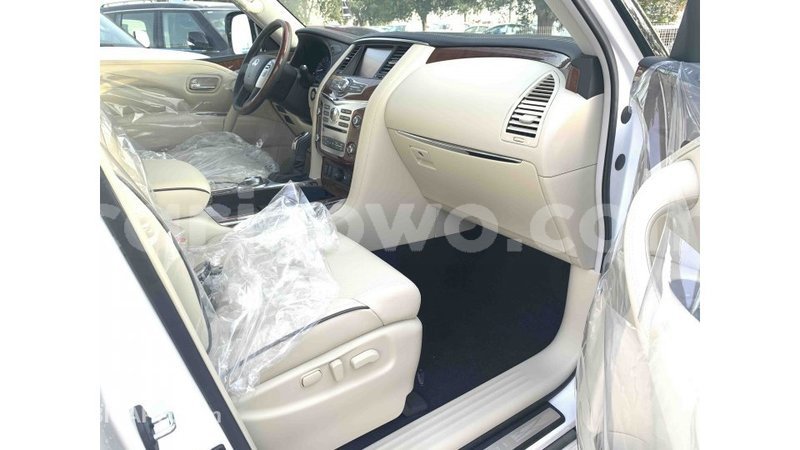Big with watermark infiniti q benin import dubai 7185