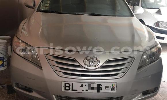 Ra Àlòkù Toyota Camry Silver Ọkọ̀ in Cotonou ni Benin Ra Àlòkù Toyota Camry Silver Ọkọ̀ in Cotonou ni Benin