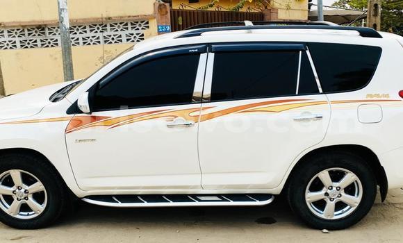 Buy Used Toyota RAV4 White Car in Cotonou in Benign Buy Used Toyota RAV4 White Car in Cotonou in Benign