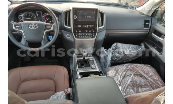Buy Import Toyota Land Cruiser White Car in Import - Dubai in Benign Buy Import Toyota Land Cruiser White Car in Import - Dubai in Benign