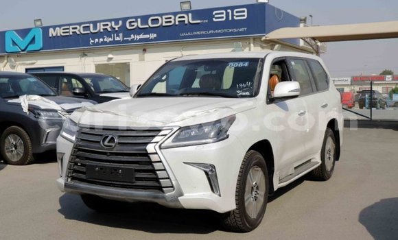 Acheter Import Voiture Lexus LX Blanc à Import - Dubai, Benin Acheter Import Voiture Lexus LX Blanc à Import - Dubai, Benin