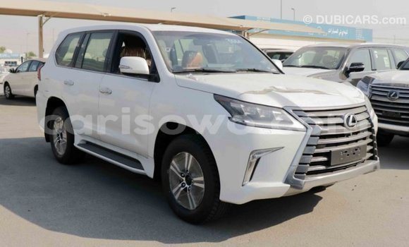 Acheter Import Voiture Lexus LX Blanc à Import - Dubai, Benin Acheter Import Voiture Lexus LX Blanc à Import - Dubai, Benin