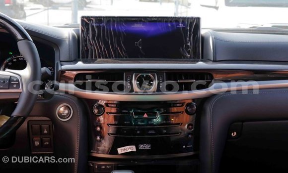 Acheter Import Voiture Lexus LX Blanc à Import - Dubai, Benin Acheter Import Voiture Lexus LX Blanc à Import - Dubai, Benin