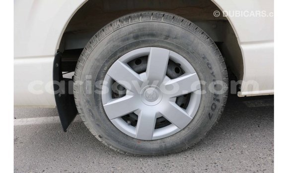 Acheter Import Voiture Toyota Hiace Blanc à Import - Dubai, Benin Acheter Import Voiture Toyota Hiace Blanc à Import - Dubai, Benin