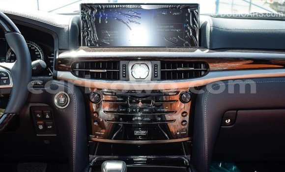 Acheter Import Voiture Lexus LX Blanc à Import - Dubai, Benin Acheter Import Voiture Lexus LX Blanc à Import - Dubai, Benin