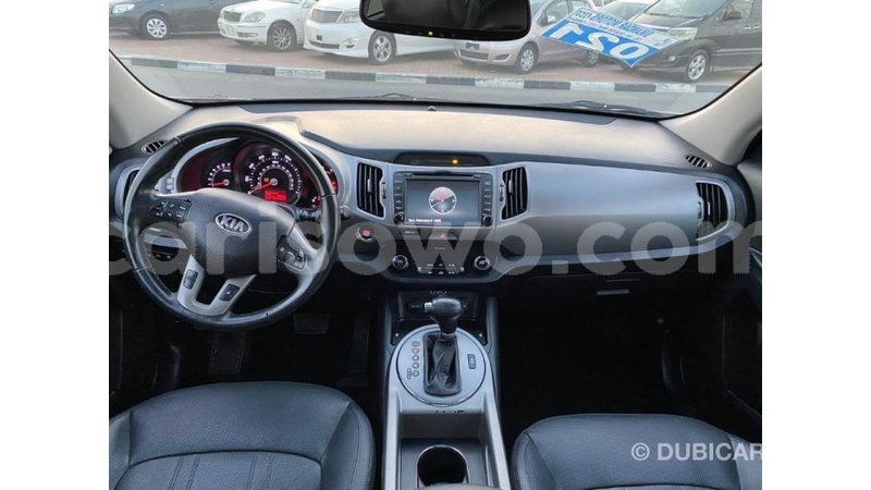 Big with watermark kia sportage benin import dubai 7217