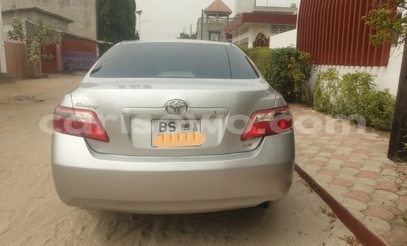 Ra Tuntun Toyota Camry Silver Ọkọ̀ in Cotonou ni Benin Ra Tuntun Toyota Camry Silver Ọkọ̀ in Cotonou ni Benin