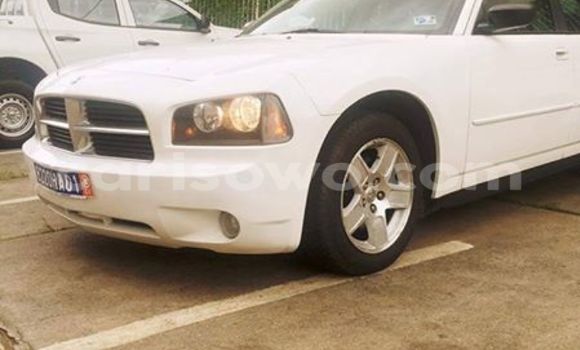 Sayi Na hannu Dodge Charger Black Mota in Savalou a Benin