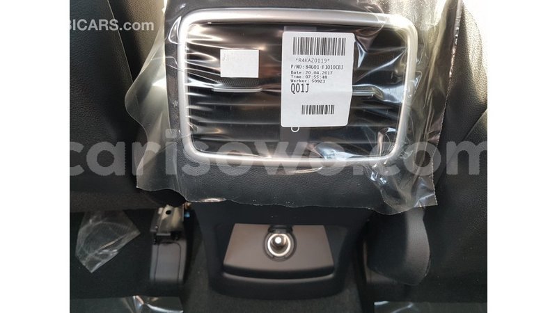 Big with watermark kia sportage benin import dubai 7235
