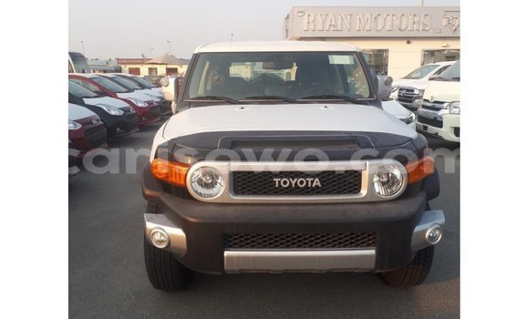 Acheter Import Voiture Toyota FJ Cruiser Noir à Import - Dubai, Benin Acheter Import Voiture Toyota FJ Cruiser Noir à Import - Dubai, Benin