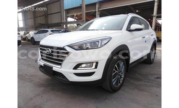 Sayi Imported Hyundai Tucson White Mota in Import - Dubai a Benin Sayi Imported Hyundai Tucson White Mota in Import - Dubai a Benin