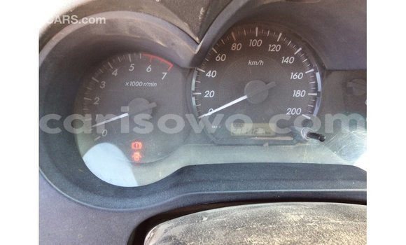 Acheter Import Voiture Toyota Hilux Blanc à Import - Dubai, Benin Acheter Import Voiture Toyota Hilux Blanc à Import - Dubai, Benin