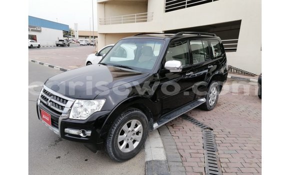 Acheter Import Voiture Mitsubishi Pajero Noir à Import - Dubai, Benin Acheter Import Voiture Mitsubishi Pajero Noir à Import - Dubai, Benin