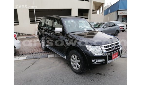 Acheter Import Voiture Mitsubishi Pajero Noir à Import - Dubai, Benin Acheter Import Voiture Mitsubishi Pajero Noir à Import - Dubai, Benin