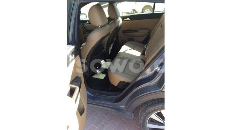 Big with watermark kia sportage benin import dubai 7274