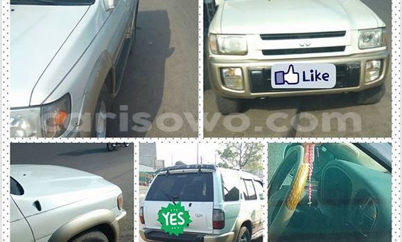 Sayi Na hannu Infiniti FX–Series Sauran Mota in Savalou a Benin