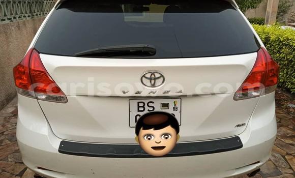 Acheter Neuf Voiture Toyota Venza Blanc à Cotonou, Benin Acheter Neuf Voiture Toyota Venza Blanc à Cotonou, Benin