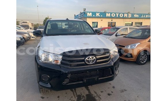 Ra Imported Toyota Hilux Black Ọkọ̀ in Import - Dubai ni Benin Ra Imported Toyota Hilux Black Ọkọ̀ in Import - Dubai ni Benin