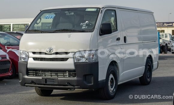 Acheter Import Voiture Toyota Hiace Blanc à Import - Dubai, Benin Acheter Import Voiture Toyota Hiace Blanc à Import - Dubai, Benin