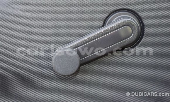 Acheter Import Voiture Toyota Hiace Blanc à Import - Dubai, Benin Acheter Import Voiture Toyota Hiace Blanc à Import - Dubai, Benin