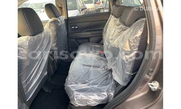 Sayi Imported Mitsubishi Outlander Brown Mota in Import - Dubai a Benin Sayi Imported Mitsubishi Outlander Brown Mota in Import - Dubai a Benin