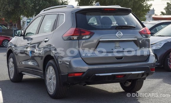 Buy Import Nissan Evalia Other Truck in Import - Dubai in Benign Buy Import Nissan Evalia Other Truck in Import - Dubai in Benign