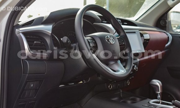 Ra Imported Toyota Hilux funfun Ọkọ̀ in Import - Dubai ni Benin Ra Imported Toyota Hilux funfun Ọkọ̀ in Import - Dubai ni Benin