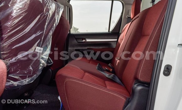 Ra Imported Toyota Hilux funfun Ọkọ̀ in Import - Dubai ni Benin Ra Imported Toyota Hilux funfun Ọkọ̀ in Import - Dubai ni Benin