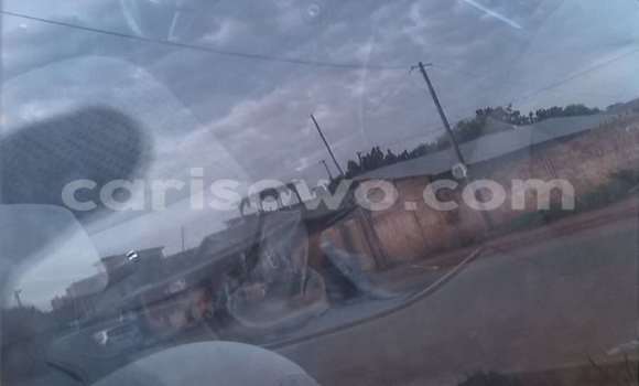 Ra Àlòkù Mazda 323 Silver Ọkọ̀ in Abomey Calavi ni Benin Ra Àlòkù Mazda 323 Silver Ọkọ̀ in Abomey Calavi ni Benin