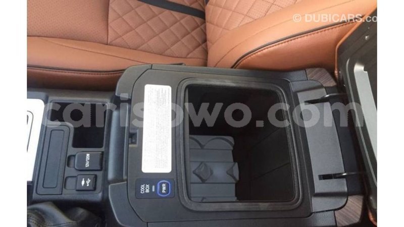 Big with watermark toyota prado benign import dubai 7318