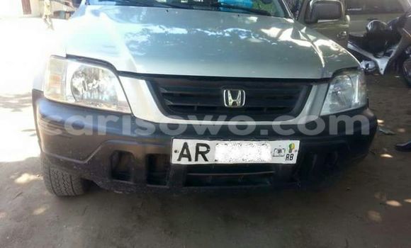 Ra Àlòkù Honda CR–V Silver Ọkọ̀ in Cotonou ni Benin Ra Àlòkù Honda CR–V Silver Ọkọ̀ in Cotonou ni Benin