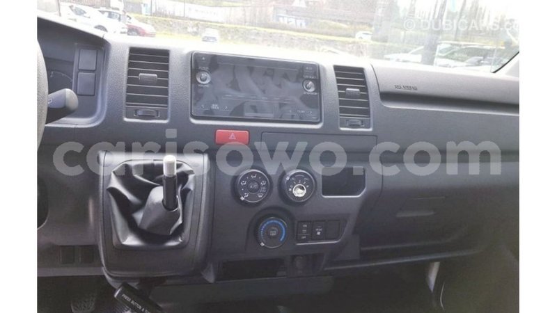 Big with watermark toyota hiace benign import dubai 7325