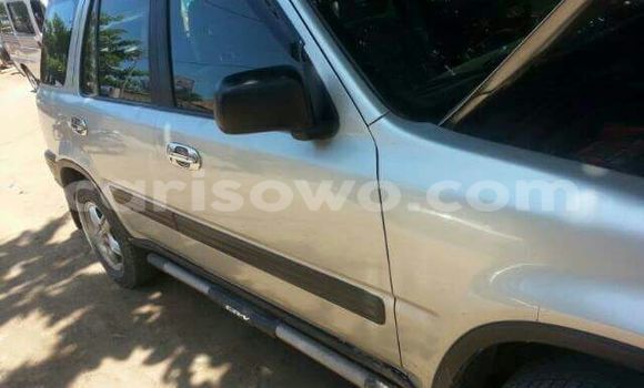 Ra Àlòkù Honda CR–V Silver Ọkọ̀ in Cotonou ni Benin Ra Àlòkù Honda CR–V Silver Ọkọ̀ in Cotonou ni Benin