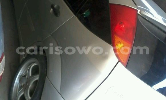 Ra Àlòkù Ford Focus funfun Ọkọ̀ in Cotonou ni Benin Ra Àlòkù Ford Focus funfun Ọkọ̀ in Cotonou ni Benin