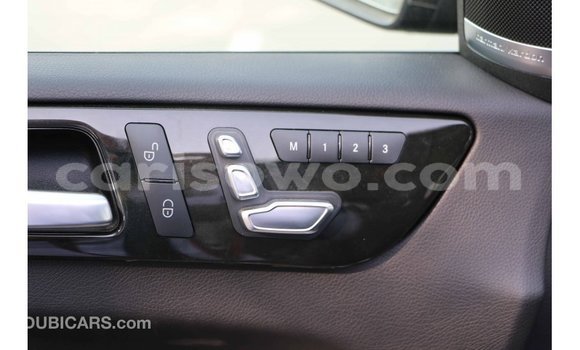 Sayi Imported Mercedes-Benz 190 Black Mota in Import - Dubai a Benin Sayi Imported Mercedes-Benz 190 Black Mota in Import - Dubai a Benin