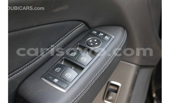 Sayi Imported Mercedes-Benz 190 Black Mota in Import - Dubai a Benin Sayi Imported Mercedes-Benz 190 Black Mota in Import - Dubai a Benin